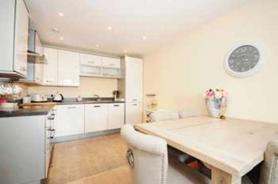 2 bedroom Flat to re...